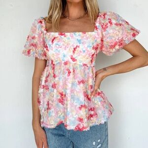 Vestique Sunshine Seeker Floral Top